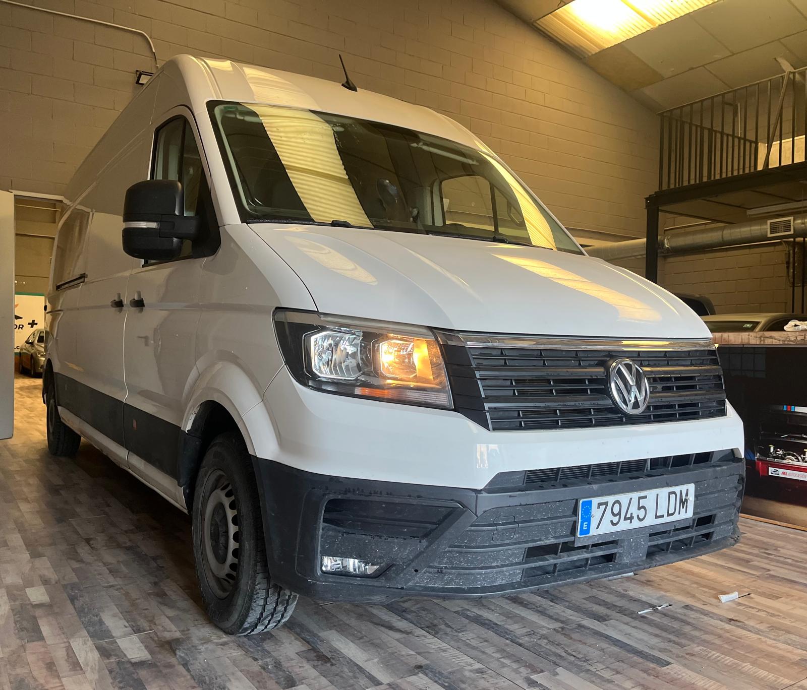 Previsualización coches VOLKSWAGEN Crafter 30 Furgon BM TN L3H2 2.0TDI 103kW140CV